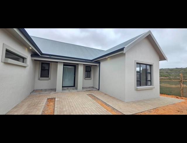 3 BEDROOM HOUSE FOR SALE IN OUTENIQUASBOSCH